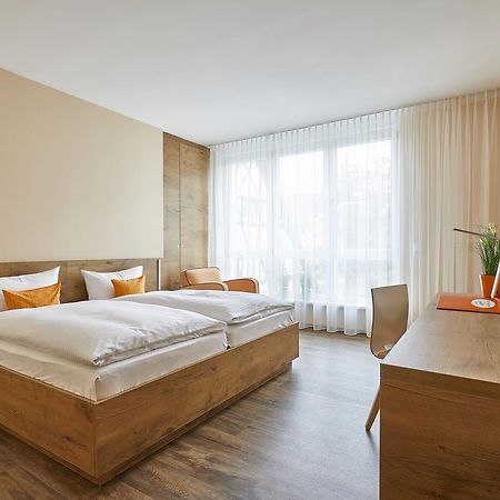 Hotel Goll Pforzheim-Niefern Extérieur photo