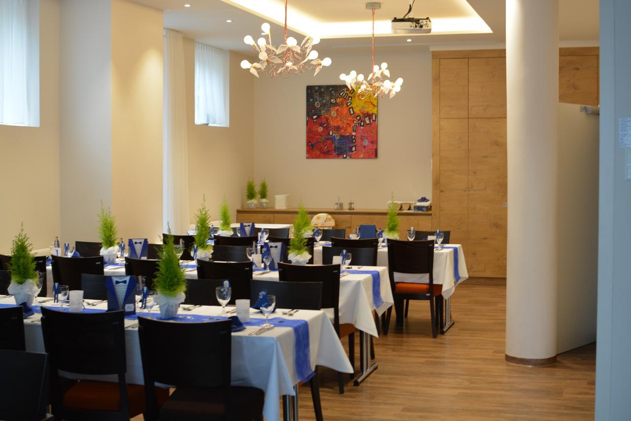 Hotel Goll Pforzheim-Niefern Extérieur photo